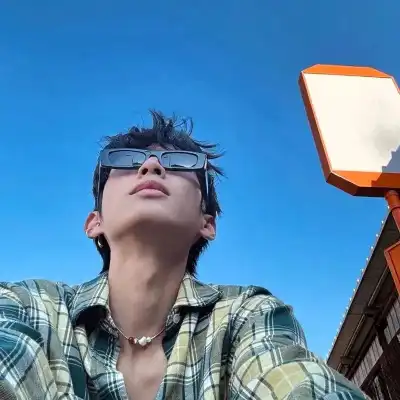 隗逸馨 隗逸馨